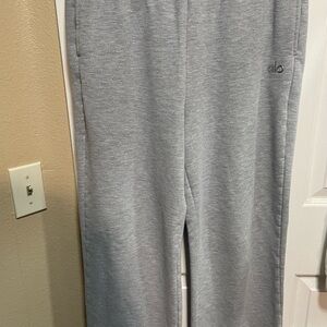 Women’s Alo Yoga Accolade straight leg Sweats